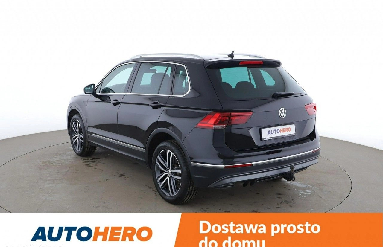 Volkswagen Tiguan cena 95400 przebieg: 143492, rok produkcji 2016 z Połczyn-Zdrój małe 529